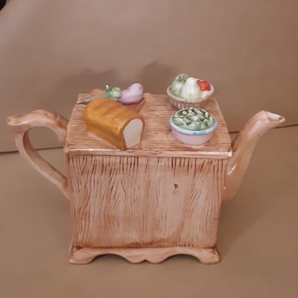 Cardinal Novelty Kitchen Kettle - Picture 4 of 7